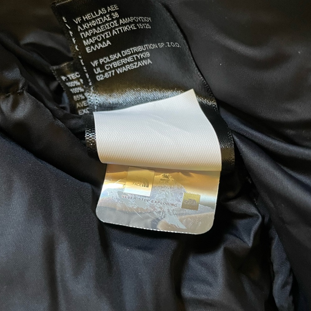 The North Face Men’s 1996 Retro Nuptse Black Jacket - Picture 9 of 9